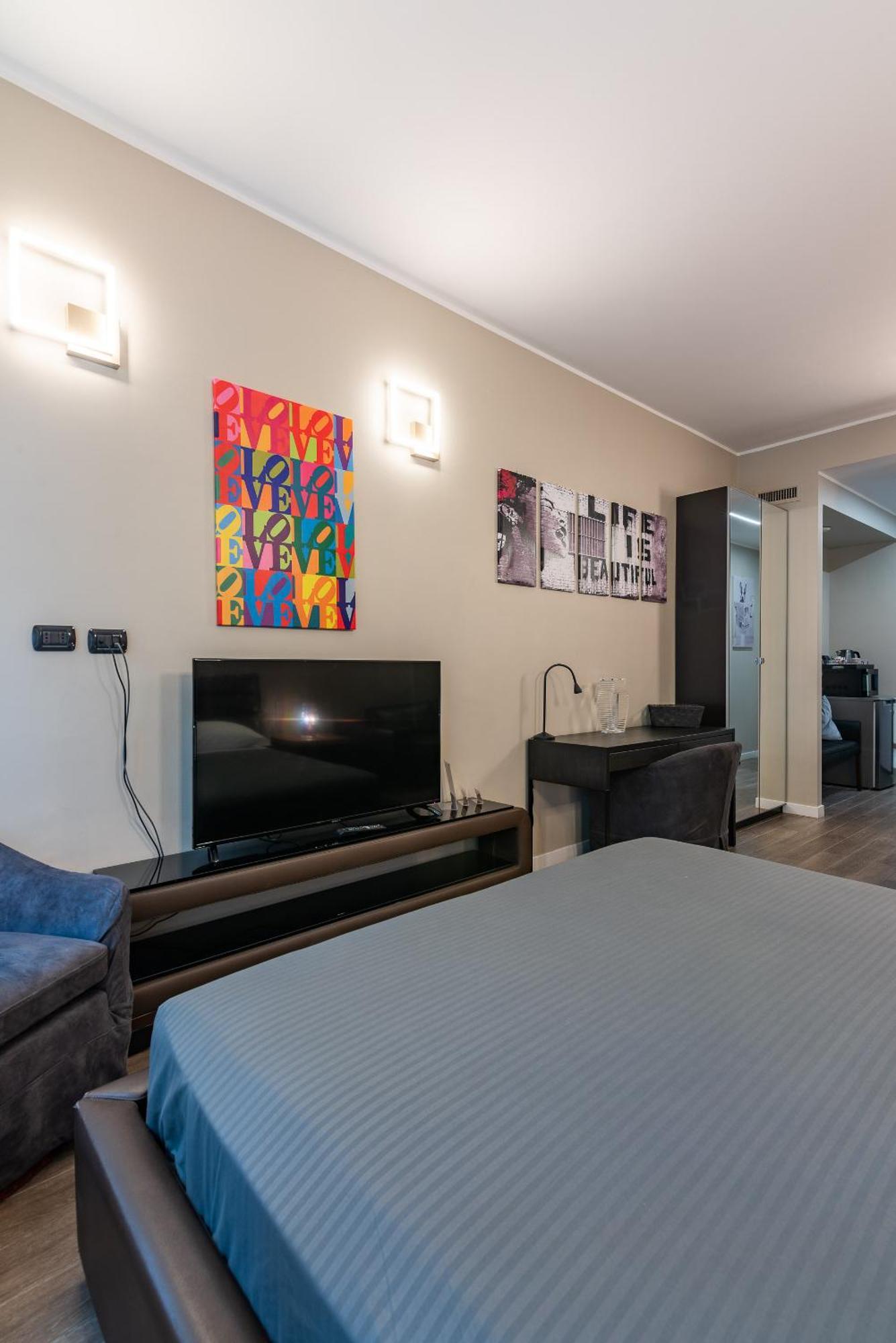 Double L Luxury Suite Milano Esterno foto
